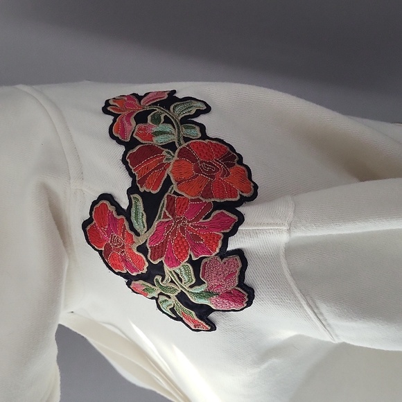 Aritzia Little Moon Embroidered Cream Hoodie - Picture 4 of 16